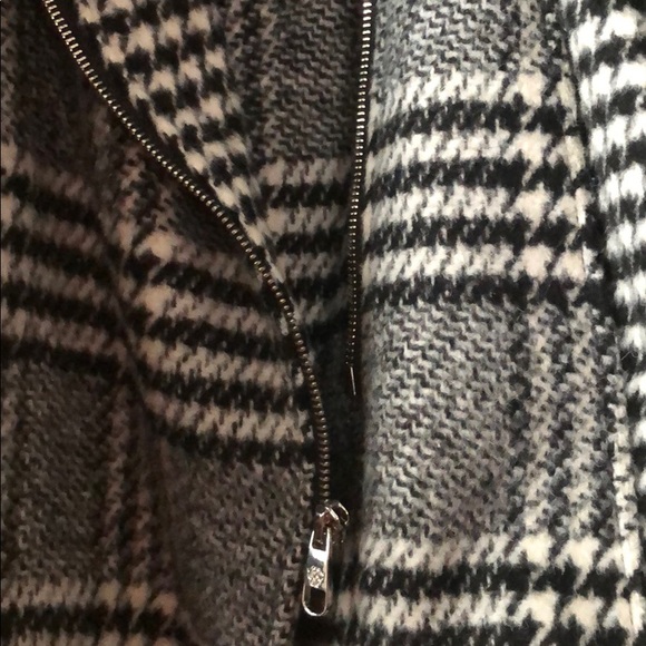 Black and White Houndstooth Coat - Picture 4 of 7
